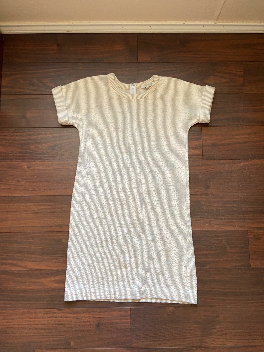 CLUB MONACO CREAM MINI DRESS SHORT SLEEVES ZIP BACK S/P